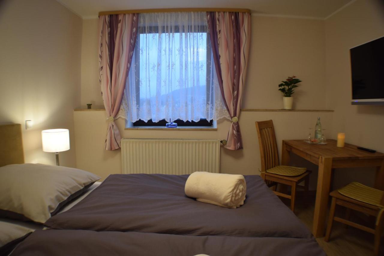 Hotel Buergergesellschaft Betzdorf Exteriör bild